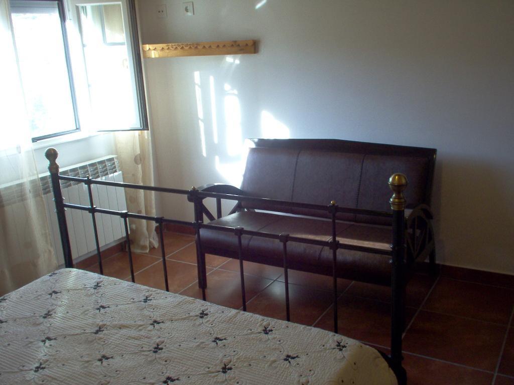 Apartamento El Dragon Serrano Sotoserrano Exterior photo